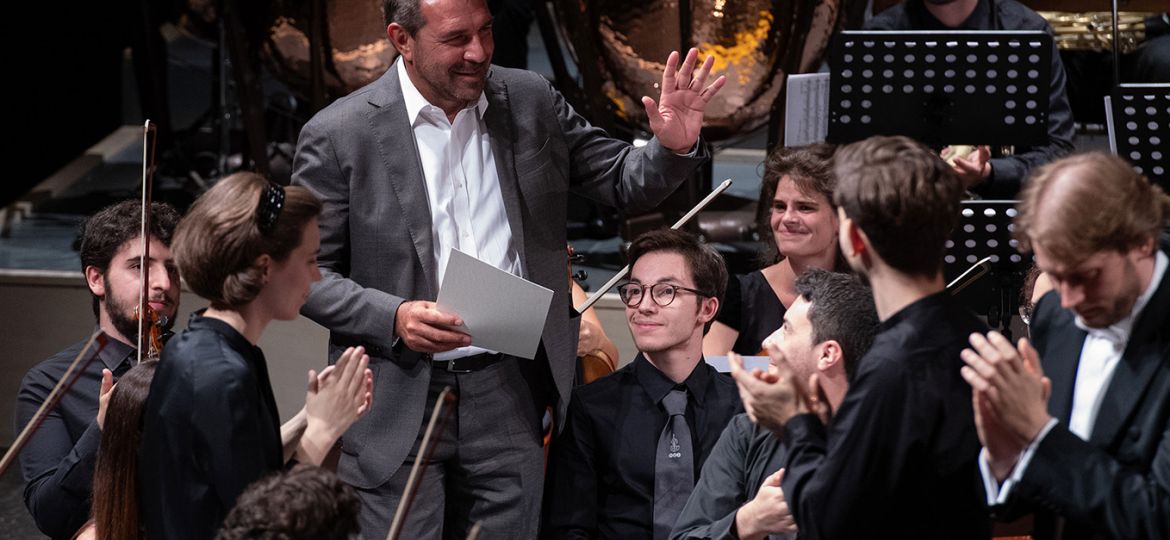 Daniele Gatti con l'Orchestra Giovanile Italiana_Foto Roberto Testi