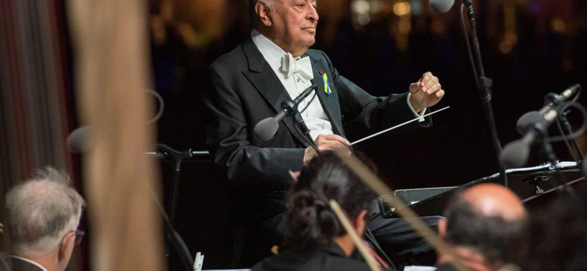 Zubin Mehta_02_Concerto per litalia 2022._Chigiana International Festival & Summer Academy 2022 From Silence_15 Luglio 2022_Piazza del Campo_Siena_Foto.Roberto Testi